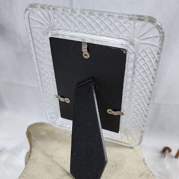 Elegant 7 1/2" X 6" Photo Frame - Picture 5 of 7